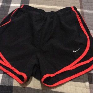 Never worn because to small